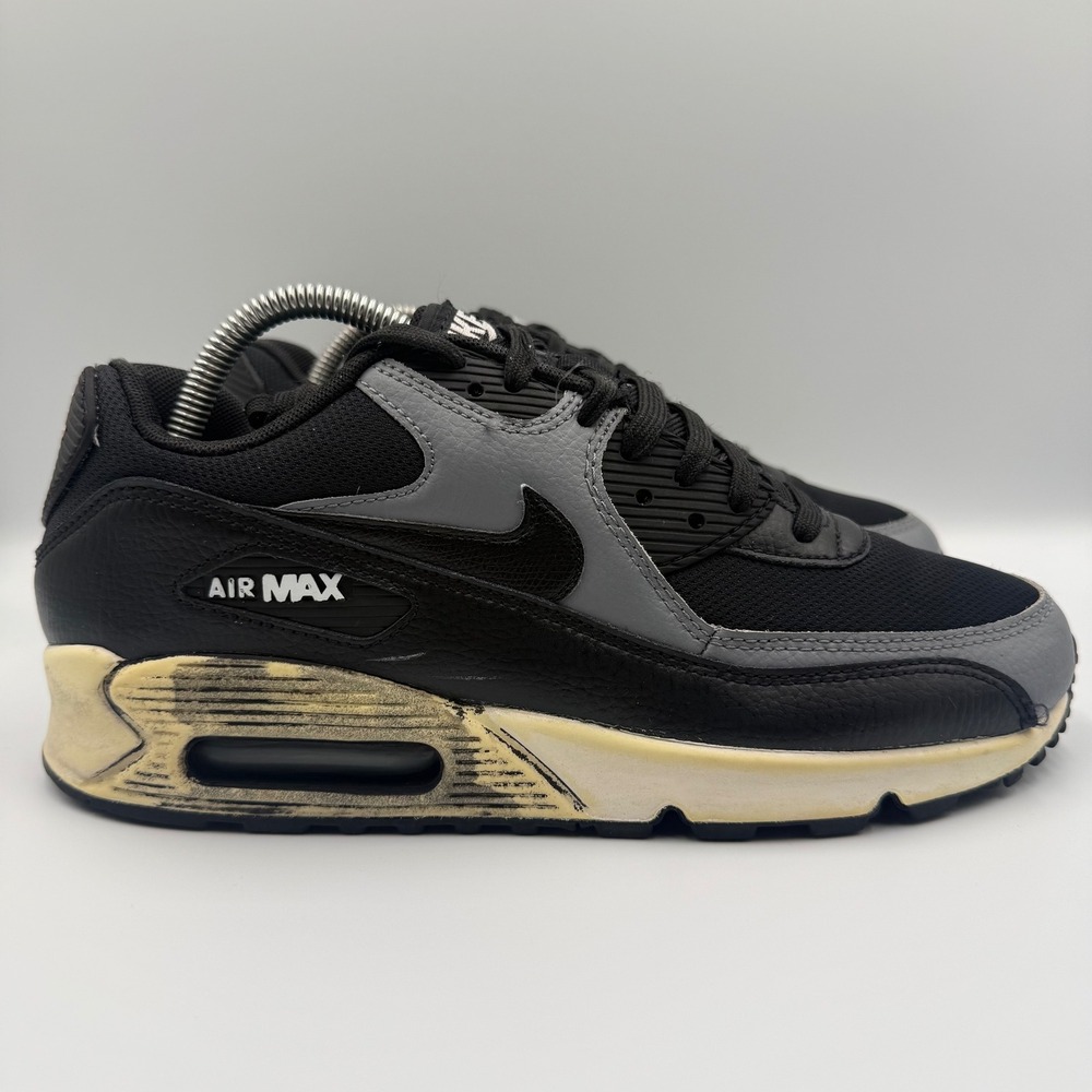 Nike Air Max 90‎ Women's Size 10 Black Grey Lifestyle Sneakers Shoes 325213-037
